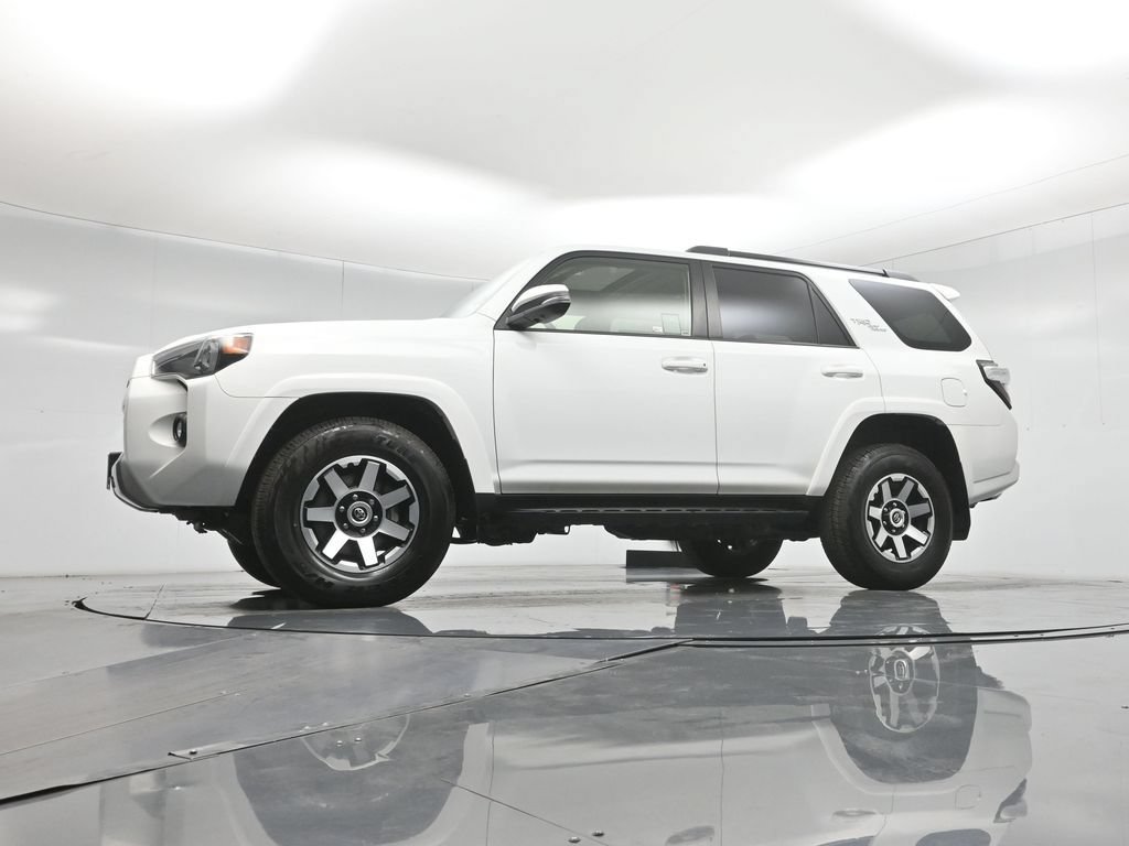 Used 2022 Toyota 4Runner TRD Off-Road Premium AWD/4WD image 8