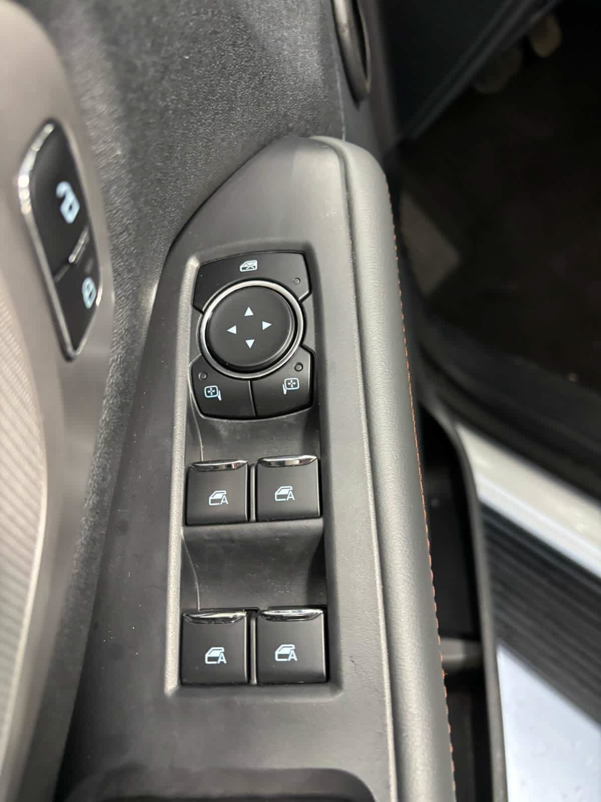 Certified 2025 Ford Expedition Active AWD/4WD image 25