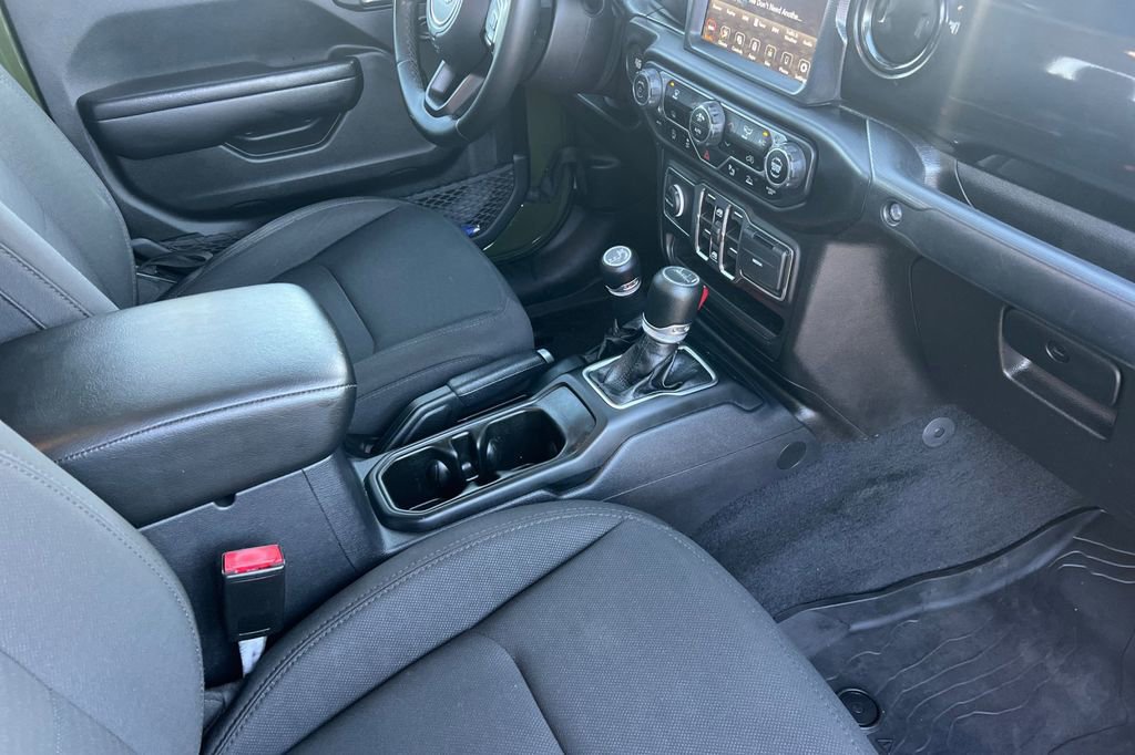 Used 2021 Jeep Gladiator Sport image 17