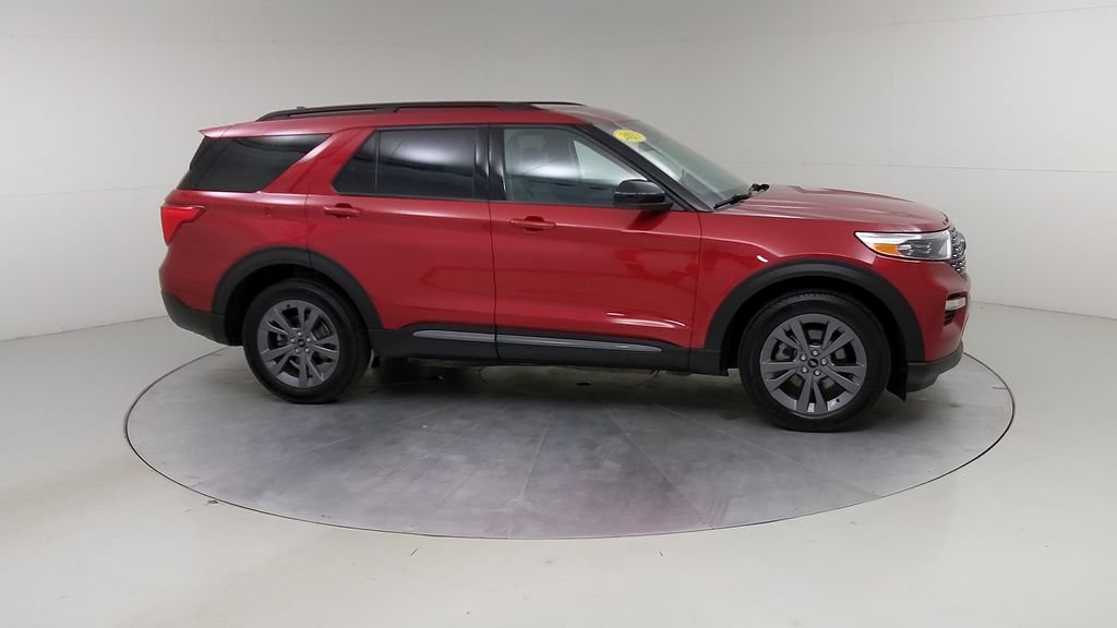 Certified 2023 Ford Explorer XLT w/ Equipment Group 202A AWD/4WD image 12