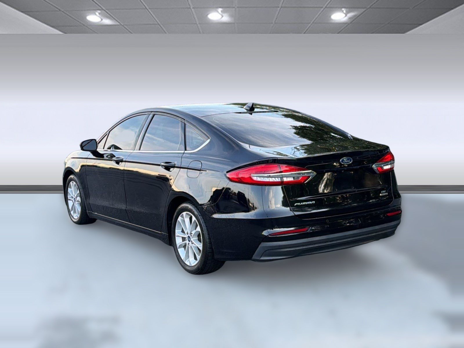 Certified 2020 Ford Fusion SE FWD image 3