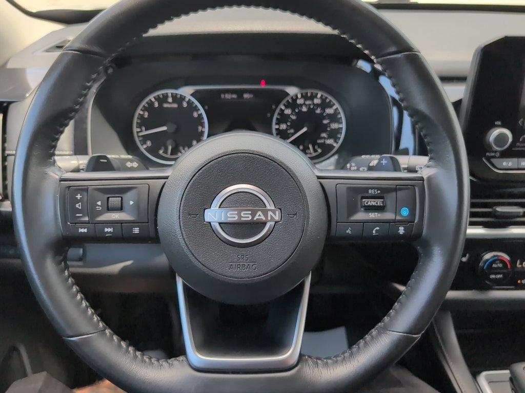 Used 2024 Nissan Pathfinder SV FWD image 16