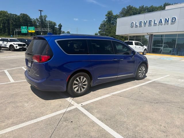 Used 2020 Chrysler Pacifica Limited FWD image 27