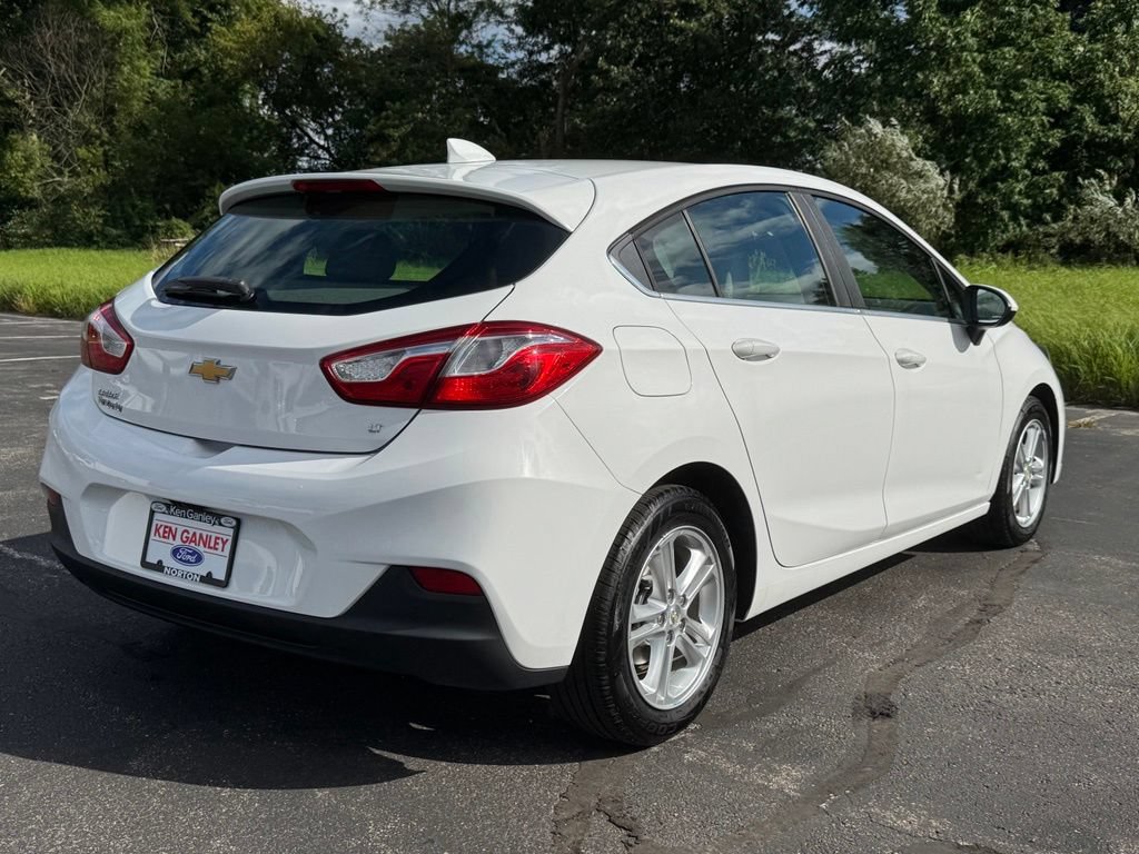 Used 2017 Chevrolet Cruze LT FWD image 9