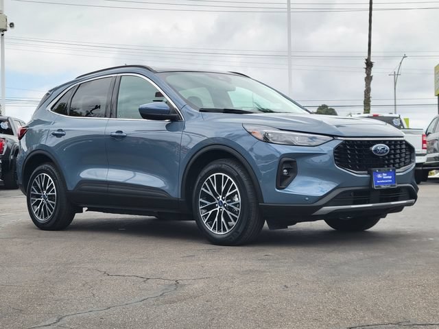 Certified 2023 Ford Escape SE w/ PHEV Premium Package FWD image 31