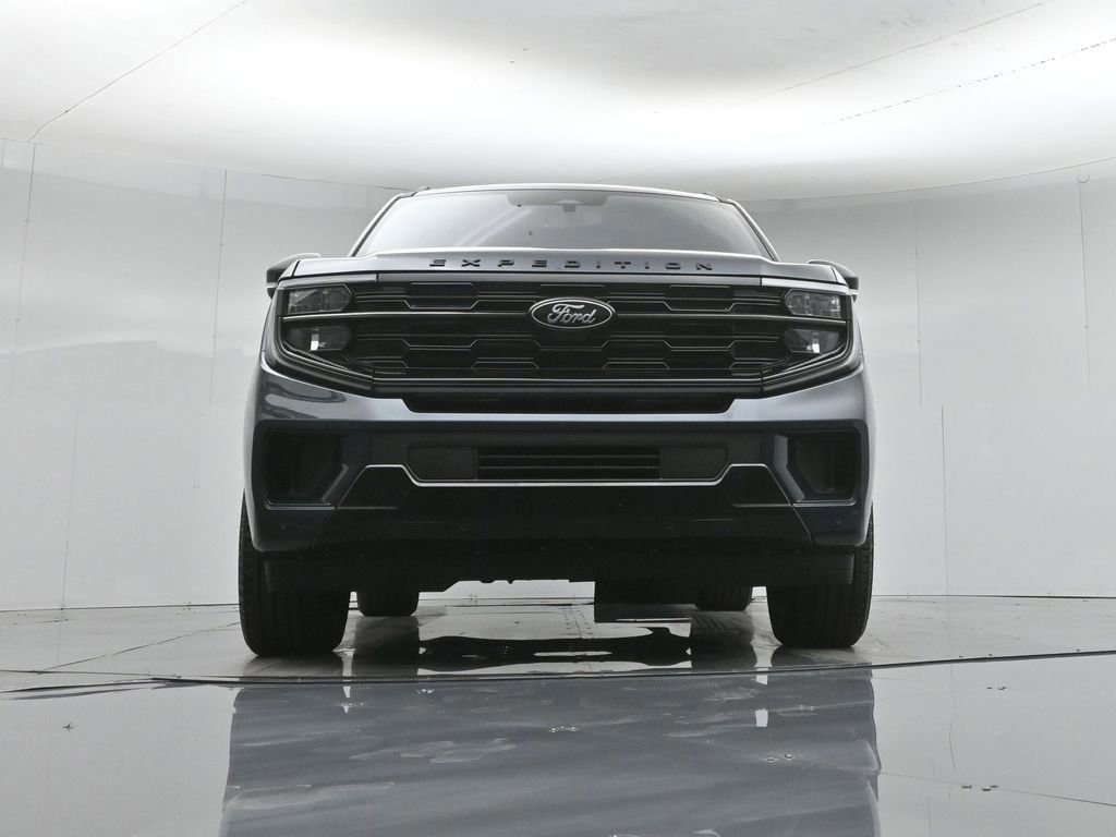 Certified 2025 Ford Expedition Platinum w/ Stealth Appearance Package image 30