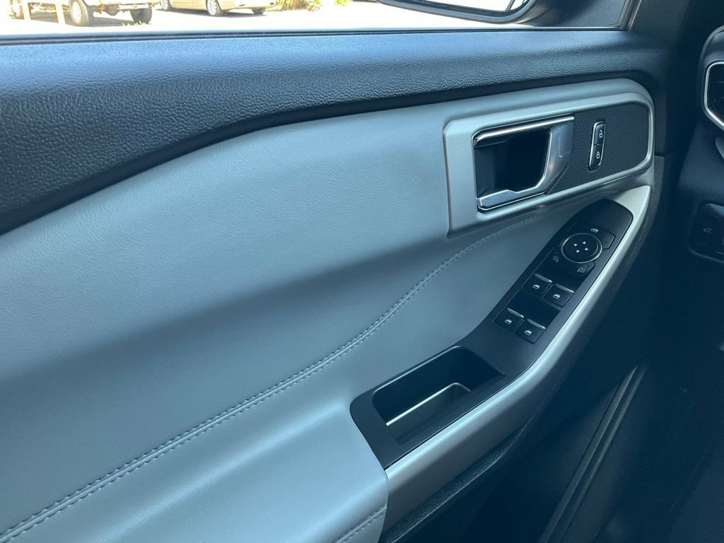Certified 2024 Ford Explorer XLT w/ Equipment Group 202A image 36