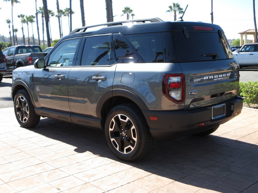 Certified 2024 Ford Bronco Sport Outer Banks AWD/4WD image 2