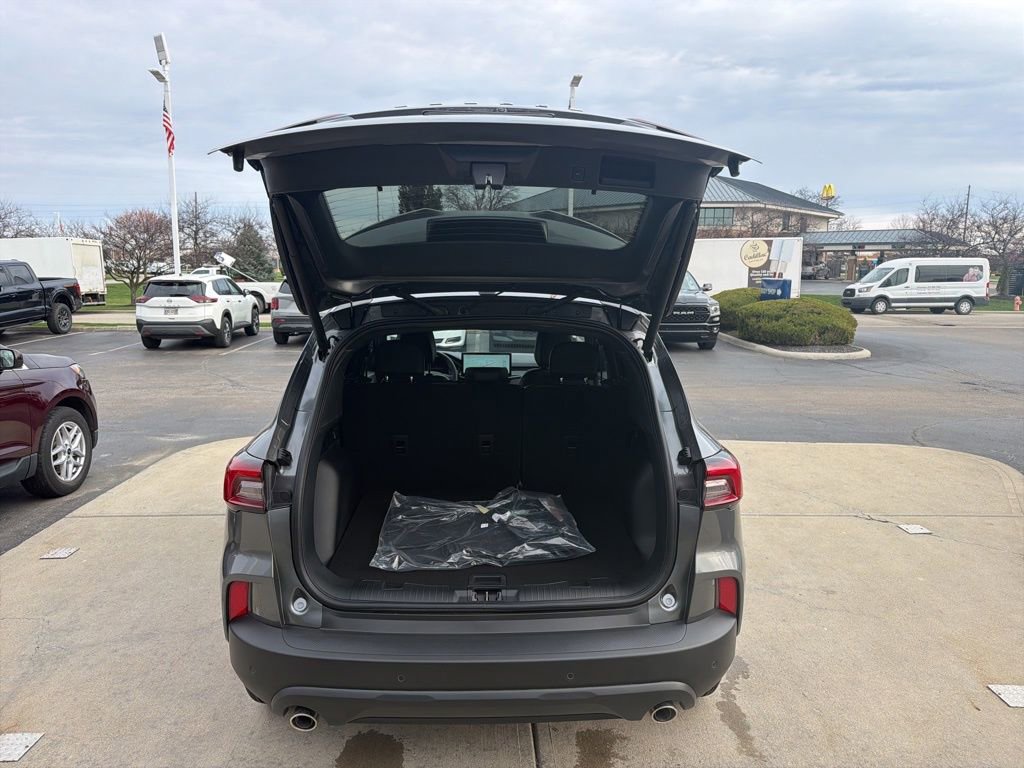 Certified 2026 Ford Escape ST-Line w/ Tech Pack #1 image 42