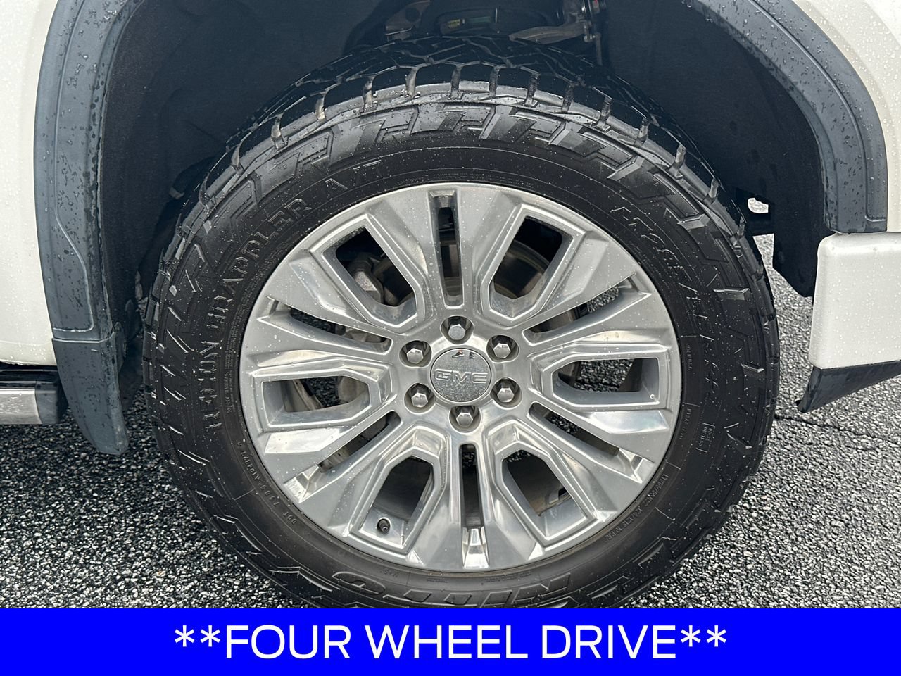 Used 2021 GMC Sierra 1500 Denali w/ Denali Ultimate Package AWD/4WD image 14