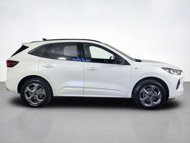 Certified 2024 Ford Escape ST-Line w/ Tech Pack #1 AWD/4WD image 2