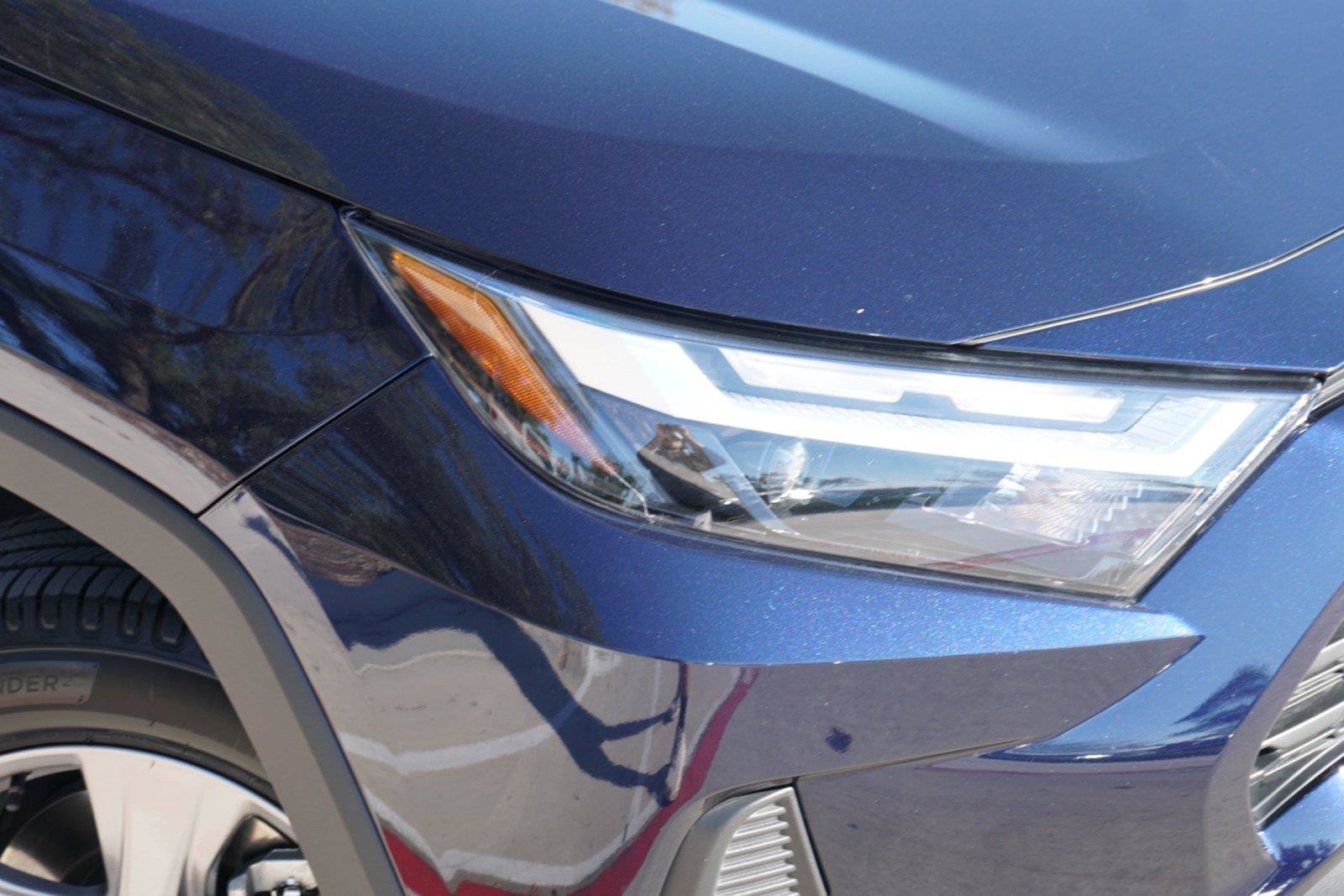 Used 2024 Toyota RAV4 XLE FWD image 3