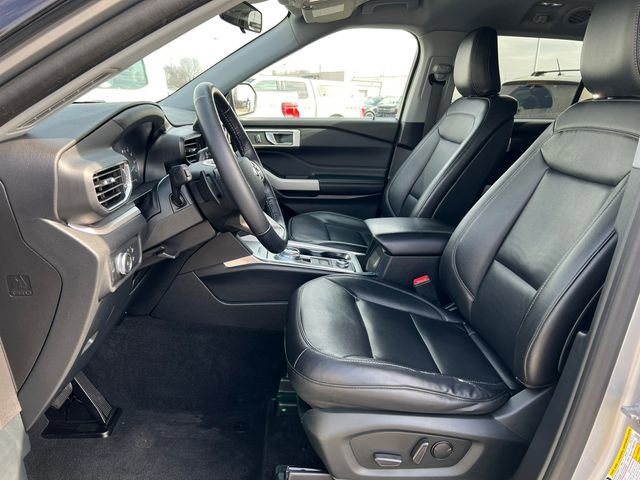 Certified 2020 Ford Explorer XLT w/ Equipment Group 202A image 10