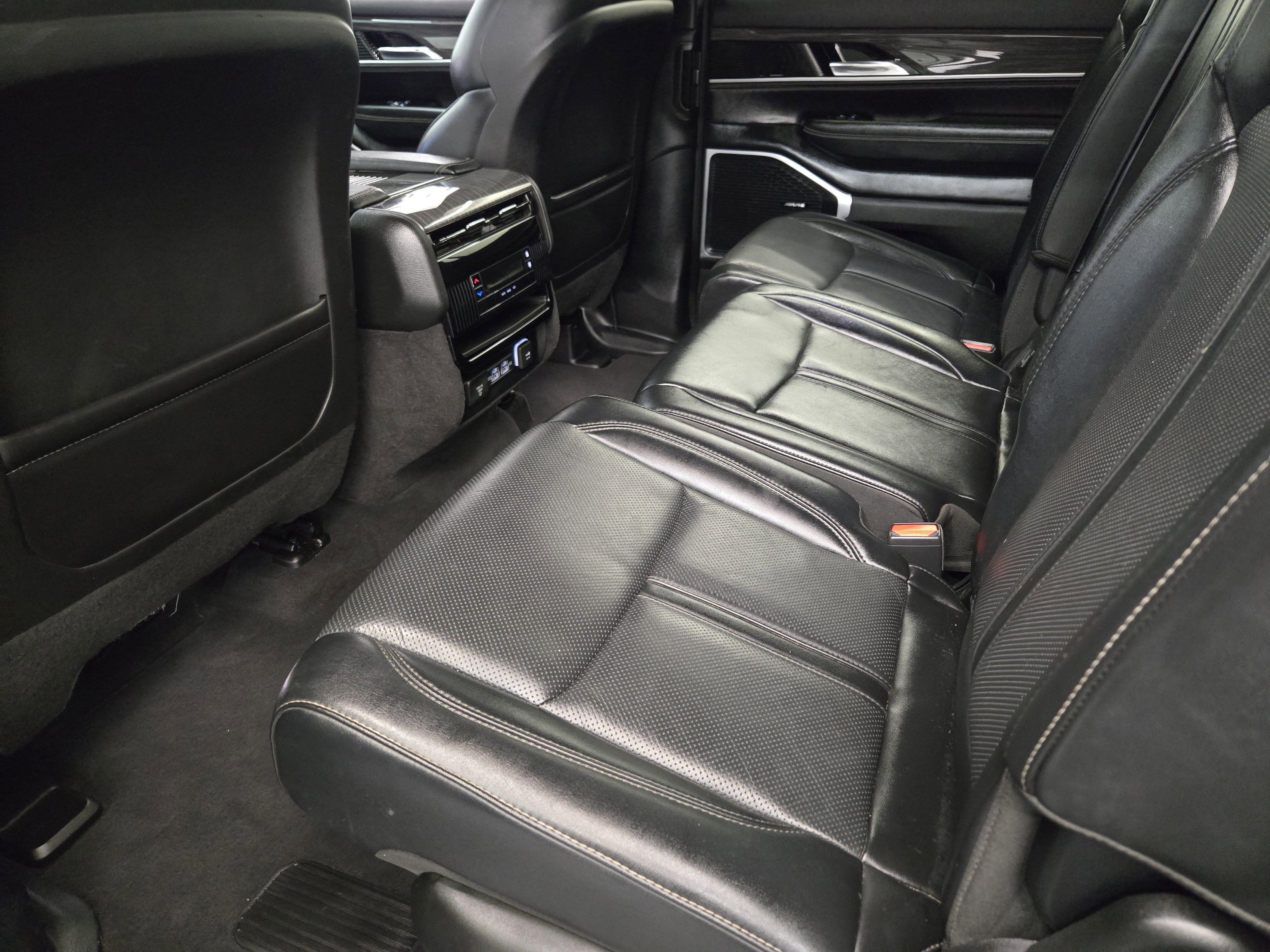 Used 2022 Jeep Wagoneer Series II image 28