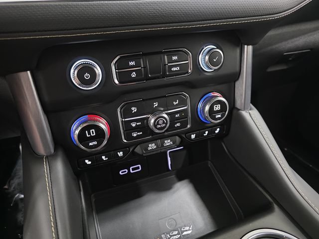 Used 2024 GMC Yukon XL SLT w/ SLT Luxury Package AWD/4WD image 24