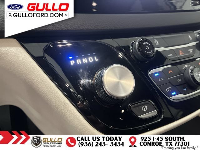 Used 2023 Chrysler Voyager LX FWD image 27