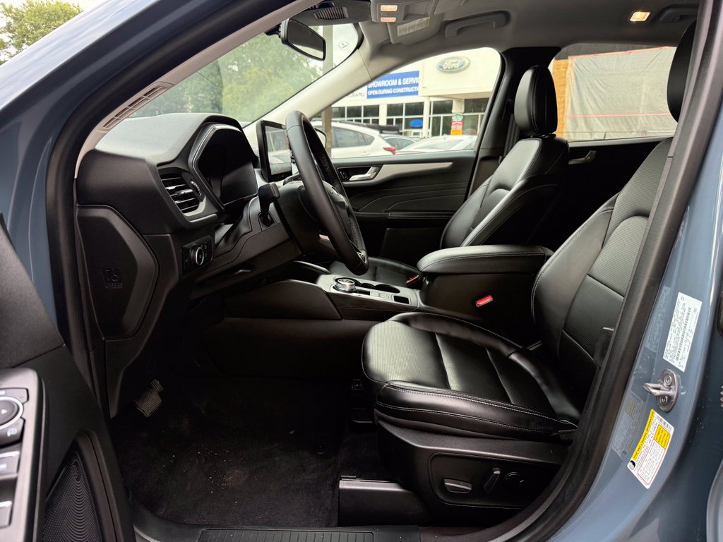 Certified 2023 Ford Escape Platinum AWD/4WD image 20