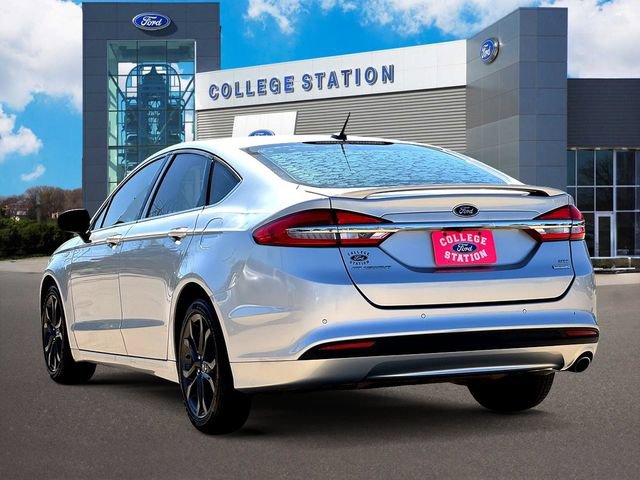 Certified 2018 Ford Fusion SE w/ Equipment Group 201A image 3