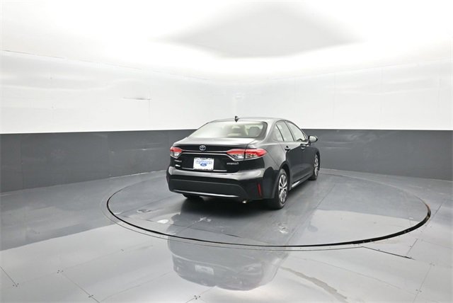 Used 2022 Toyota Corolla LE image 7