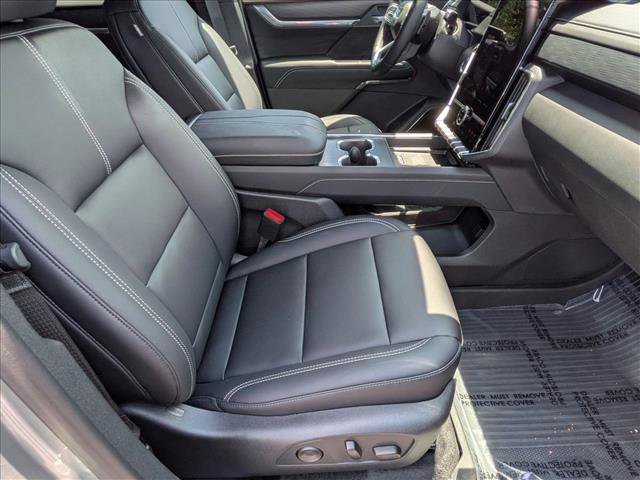 Used 2026 GMC Acadia Elevation w/ Elevation Premium Package AWD/4WD image 20