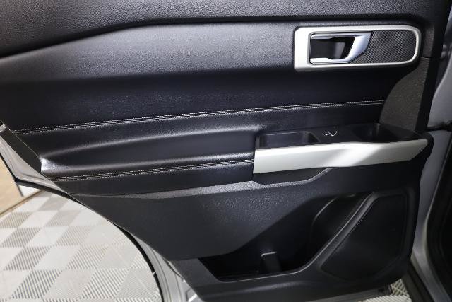 Certified 2020 Ford Explorer XLT w/ Equipment Group 202A AWD/4WD image 32