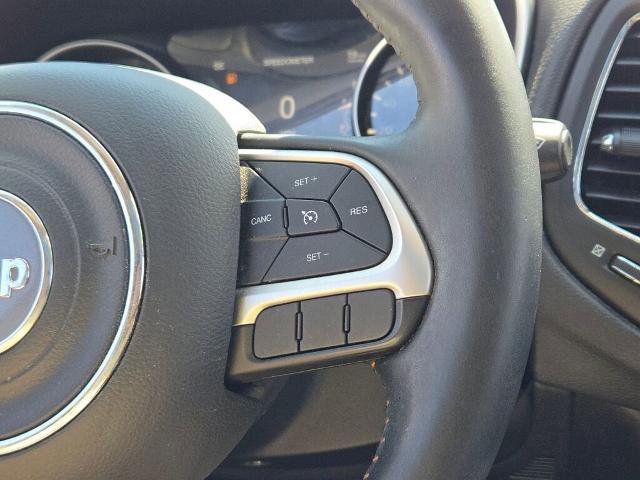 Used 2018 Jeep Compass Latitude w/ Popular Equipment Group image 29