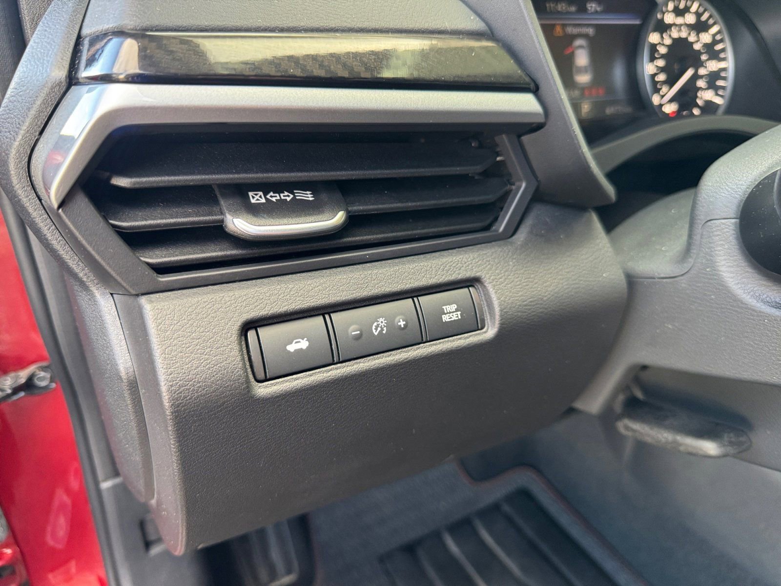 Used 2024 Nissan Altima 2.5 SR w/ SR Premium Package image 20