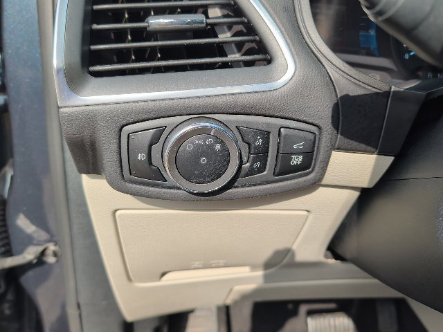 Certified 2024 Ford Edge Titanium w/ Equipment Group 301A AWD/4WD image 17