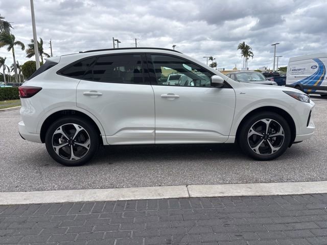 Certified 2024 Ford Escape ST-Line Select w/ Tech Pack #2 image 4