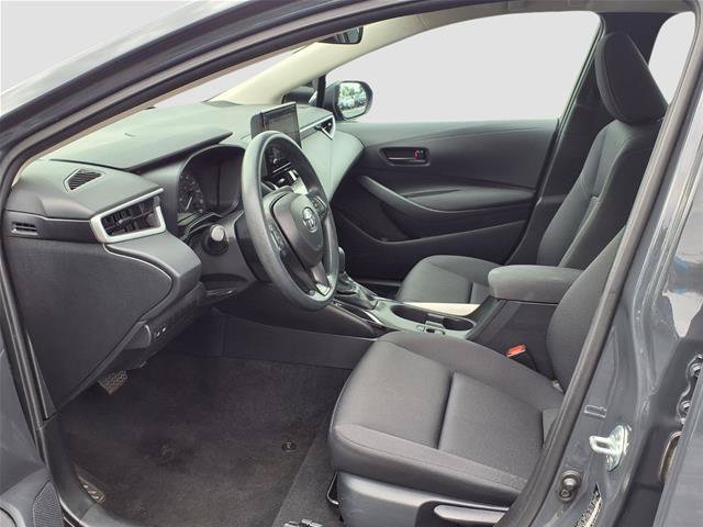 Used 2025 Toyota Corolla LE FWD image 17