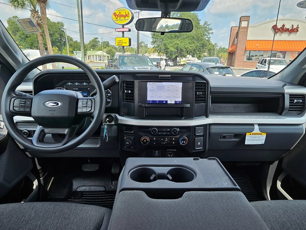 Certified 2026 Ford F250 XL w/ XL Chrome Package AWD/4WD image 5