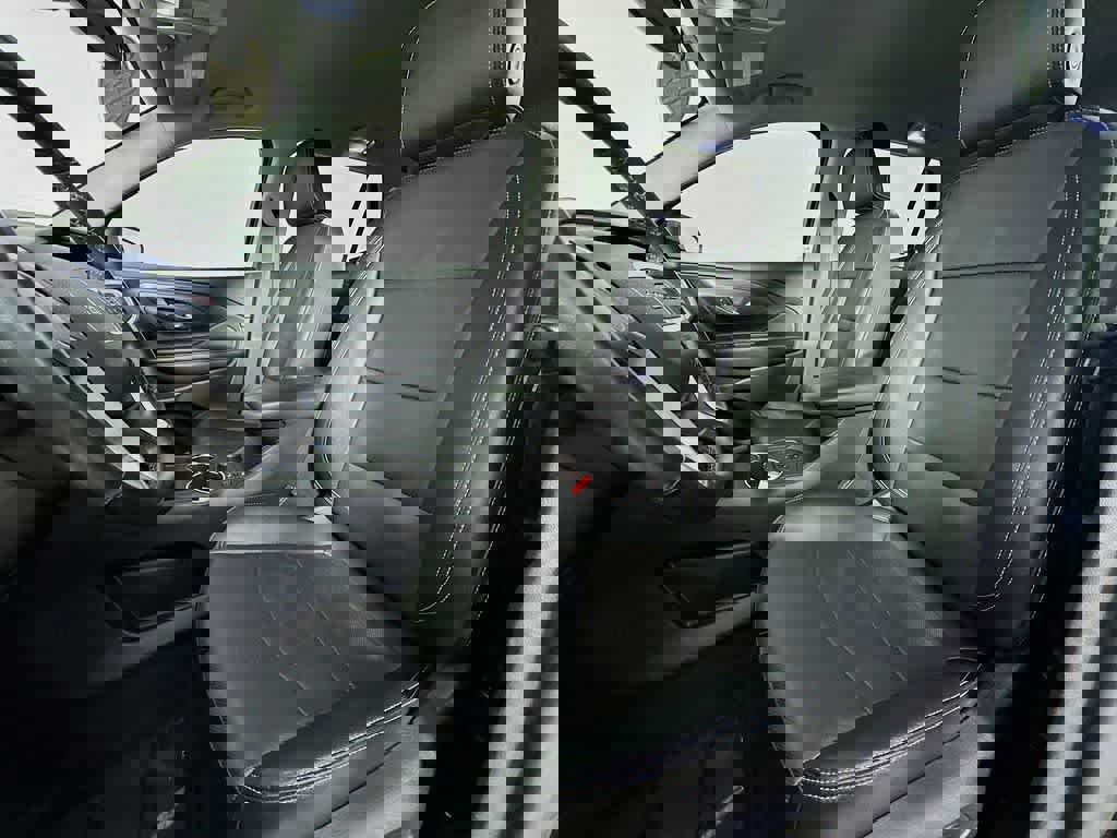 Used 2023 GMC Terrain SLT image 12