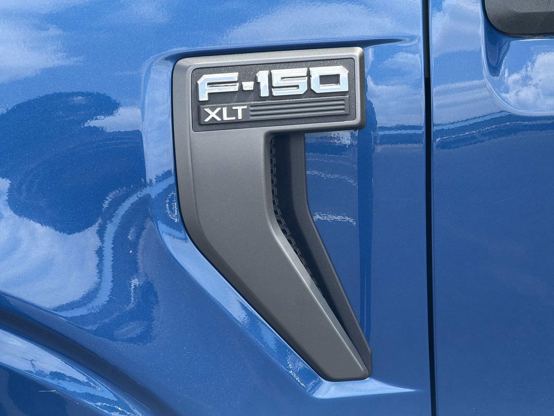 Certified 2023 Ford F150 XLT w/ Equipment Group 302A High image 44