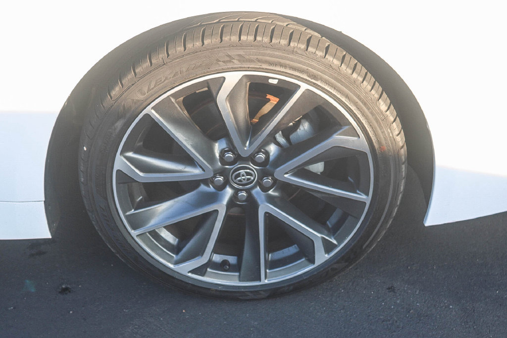 Used 2021 Toyota Corolla SE w/ Carpet Mat Package (TMS) FWD image 10