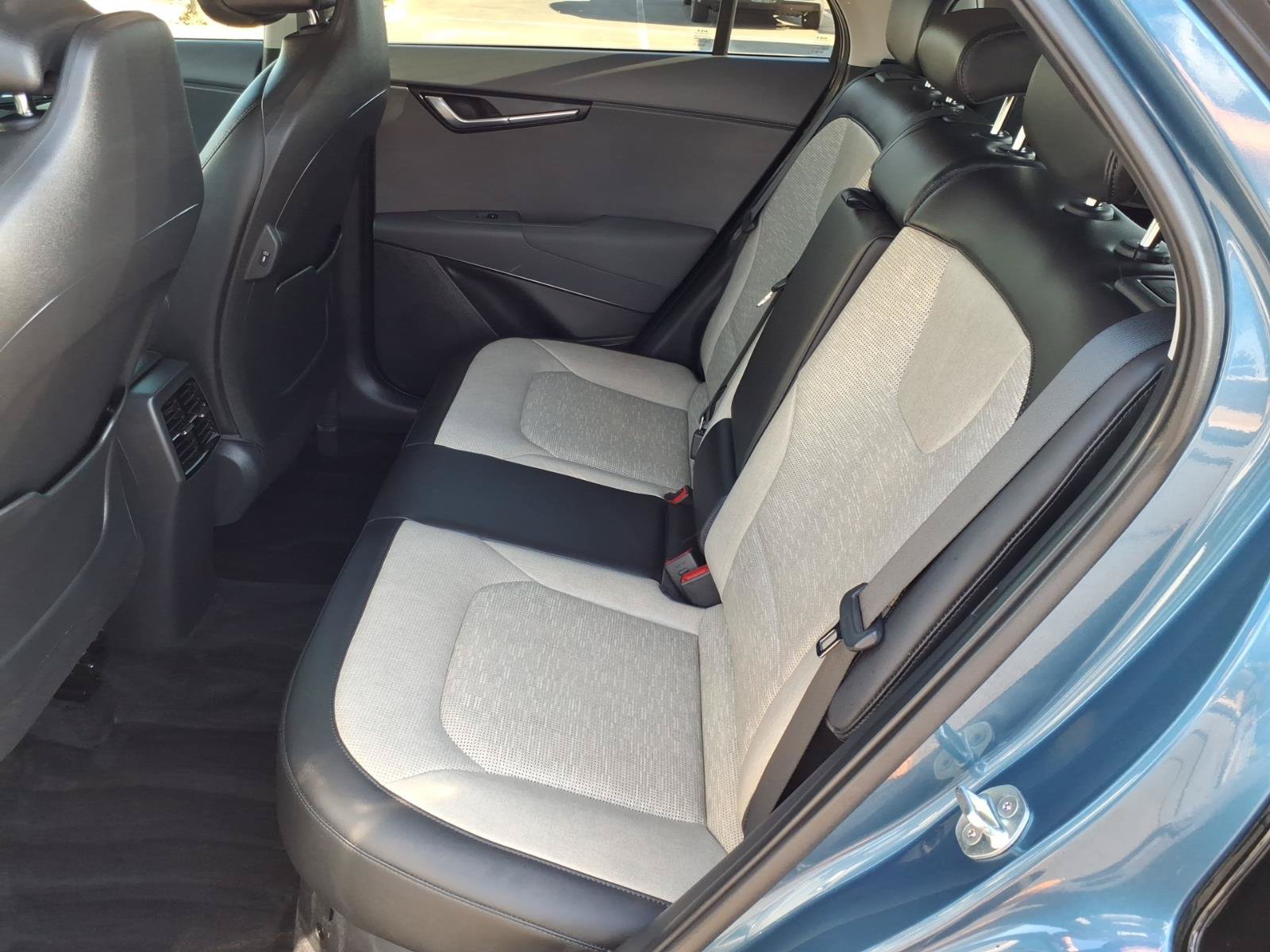 Used 2023 Kia Niro SX Touring FWD image 15