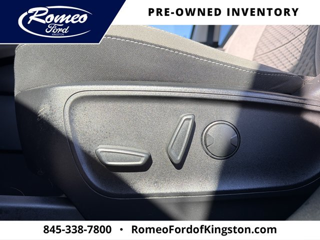 Certified 2022 Ford Escape SE w/ SE Sport Appearance Package AWD/4WD image 24