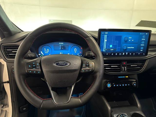 Certified 2024 Ford Escape ST-Line Elite w/ Premium Technology Package AWD/4WD image 18