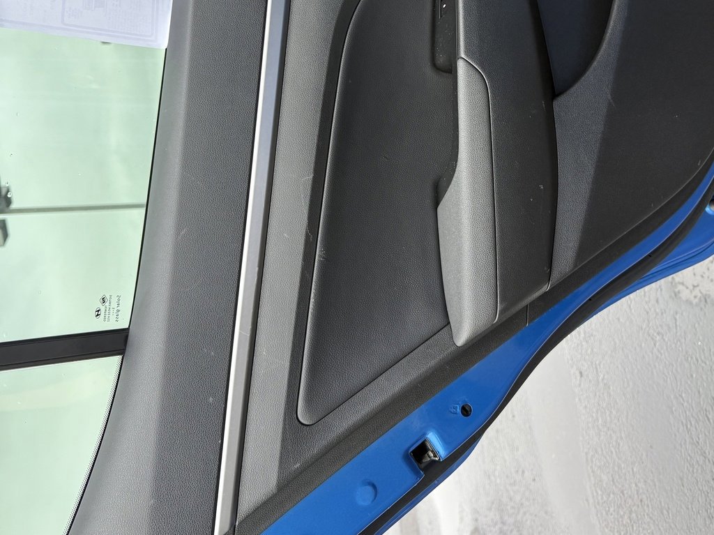 Used 2017 Hyundai Elantra Limited image 33