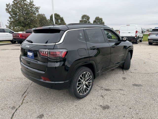 Used 2022 Jeep Compass Limited w/ Elite Group AWD/4WD image 9