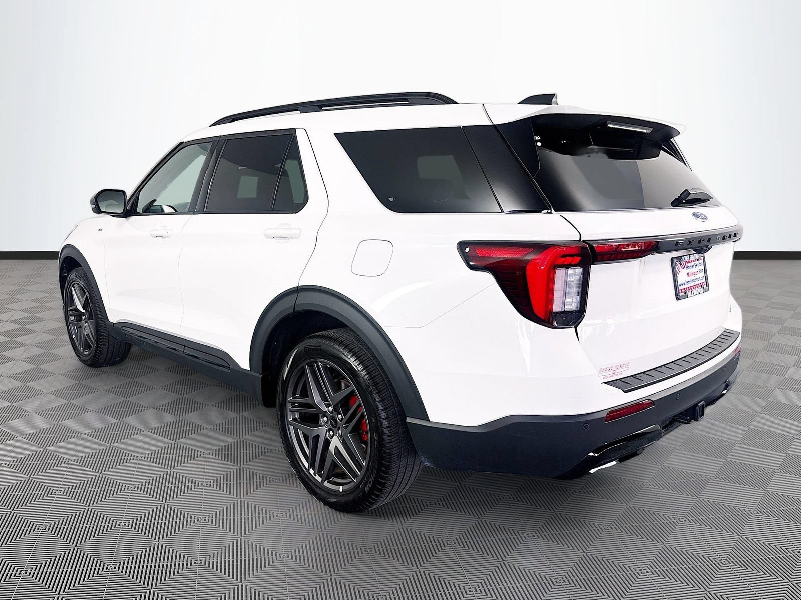 Certified 2025 Ford Explorer ST-Line w/ ST-Line Street Pack AWD/4WD image 5