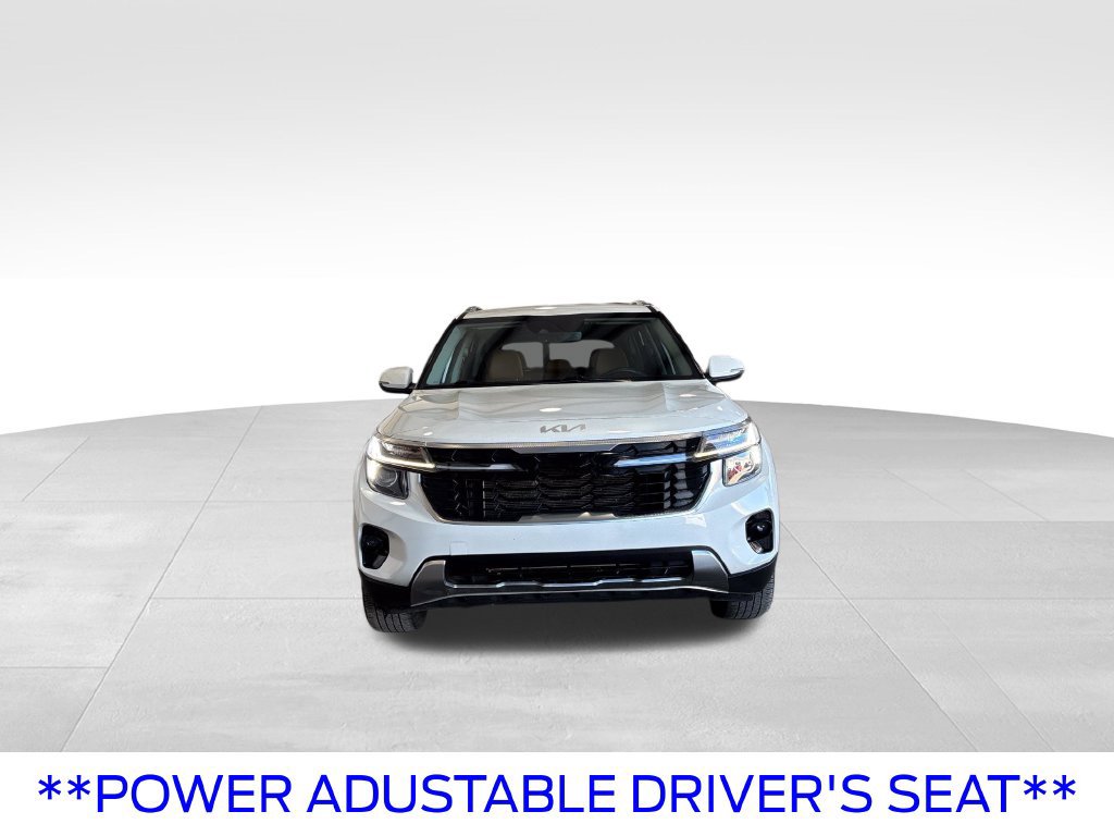 Used 2024 Kia Seltos EX FWD image 11