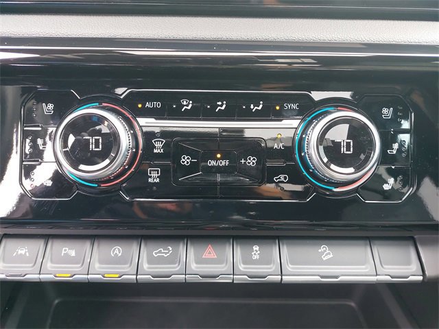 Used 2025 GMC Sierra 1500 AT4 w/ AT4 Premium Package image 25