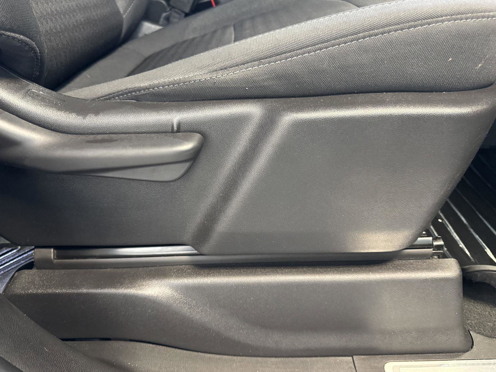 Used 2021 Chevrolet Silverado 1500 LT image 27