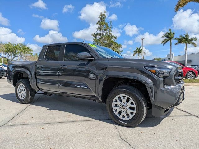 Used 2025 Toyota Tacoma SR5 image 7
