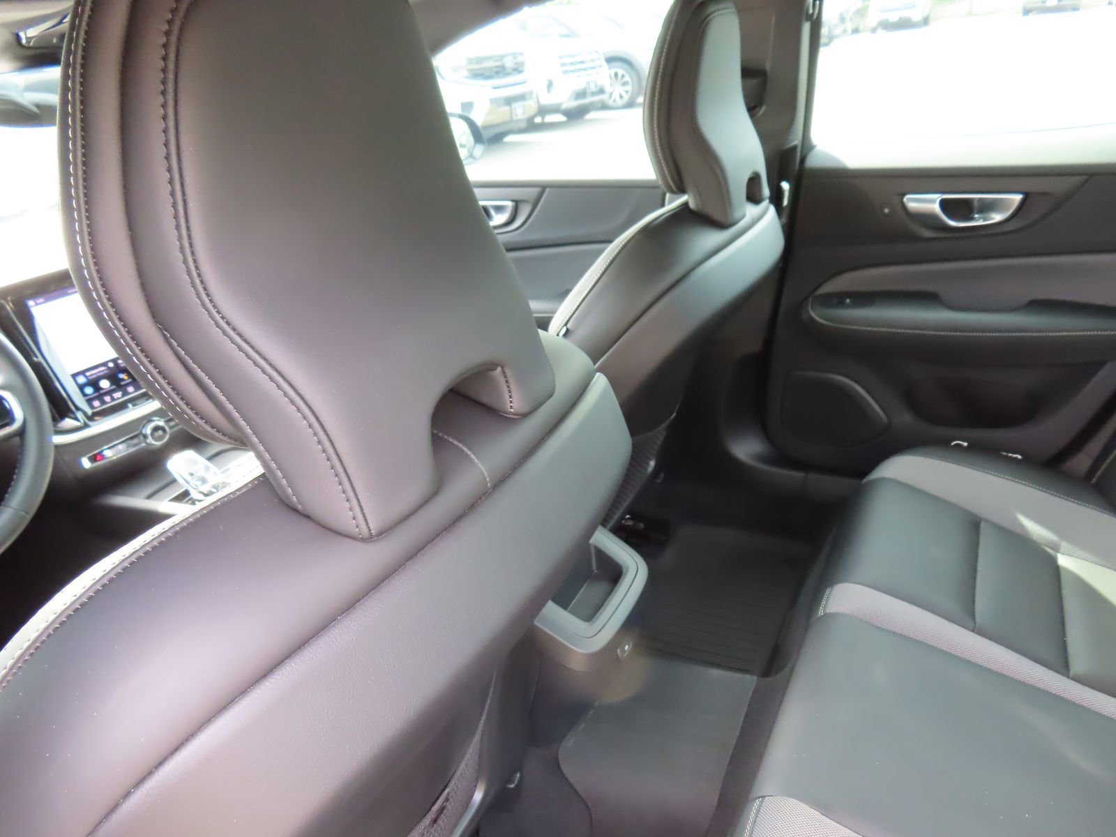 Used 2024 Volvo S60 B5 Plus w/ Climate Package AWD/4WD image 31