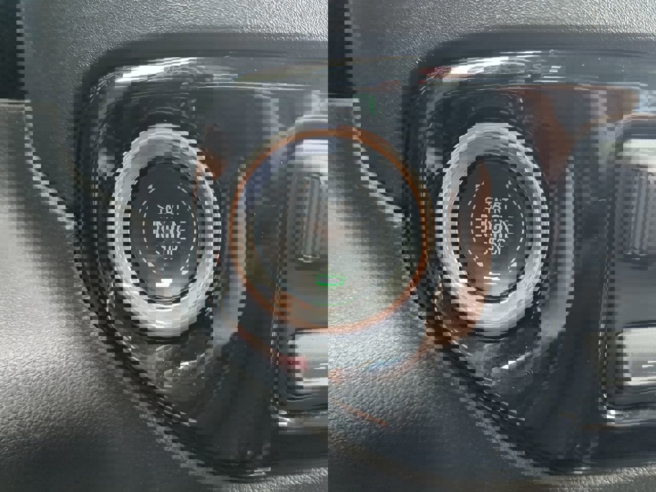 Used 2024 Chevrolet Silverado 2500 LT w/ Convenience Package image 27