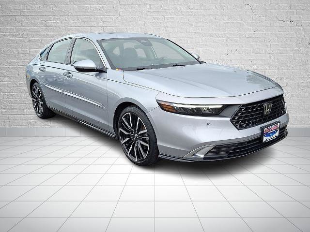 Used 2024 Honda Accord Touring image 3