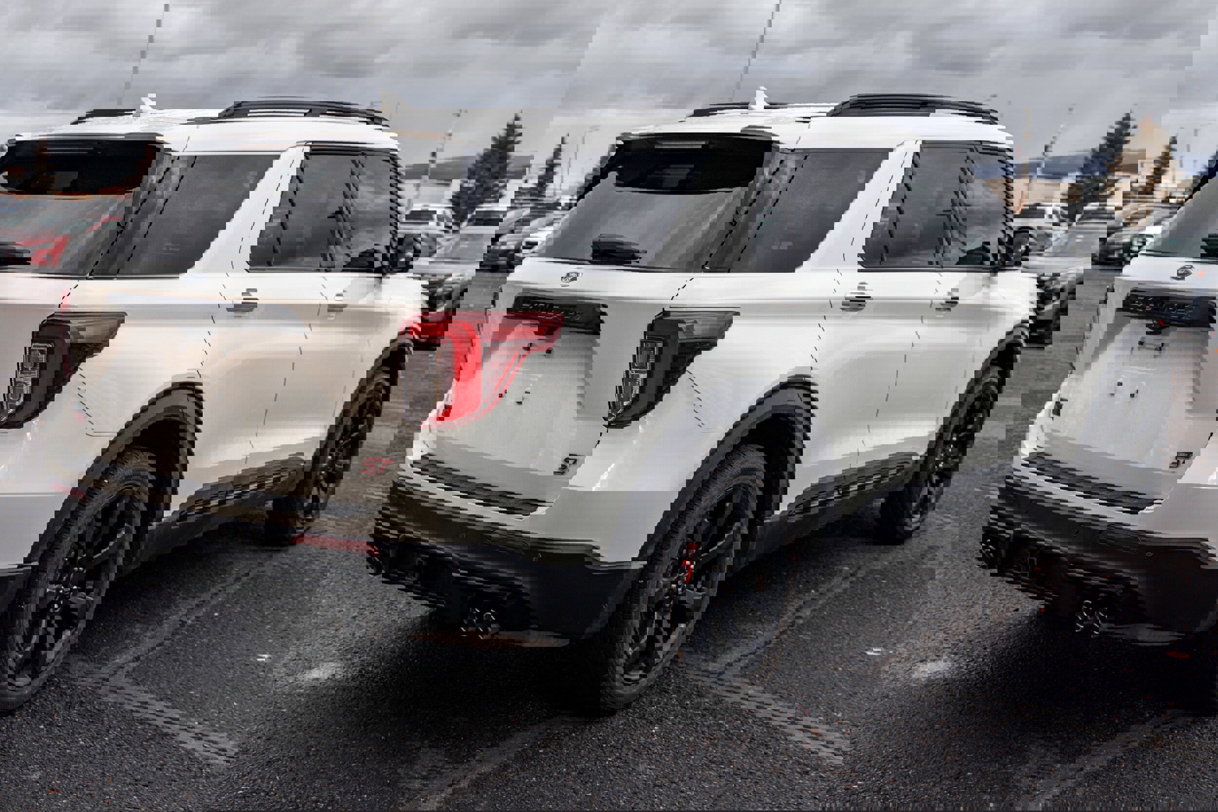 Certified 2023 Ford Explorer ST w/ Equipment Group 401A image 4