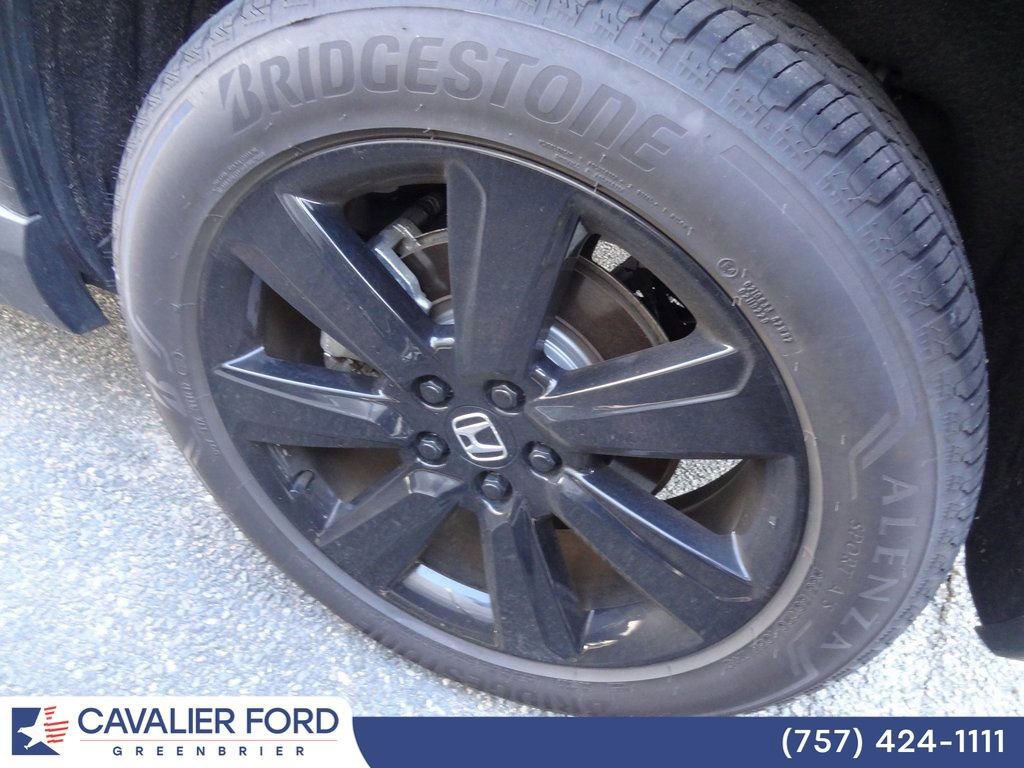 Used 2025 Honda Pilot Black Edition image 10