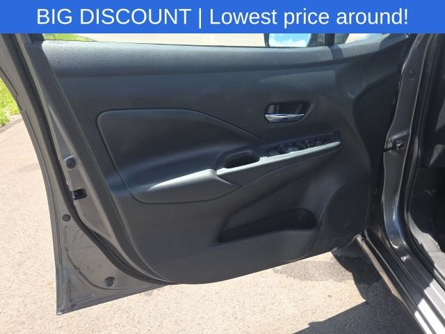 Used 2024 Nissan Versa SV FWD image 19